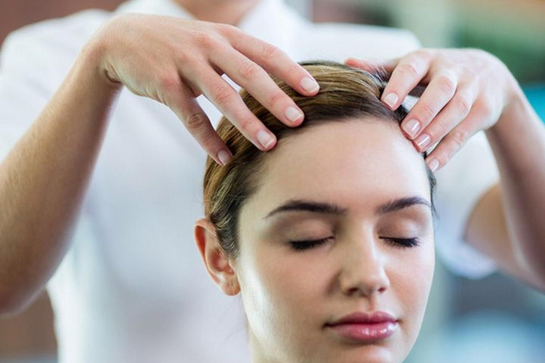 Kathmandu: Deep Hair Oil Massage, Wash, & Blow Dry in Thamel