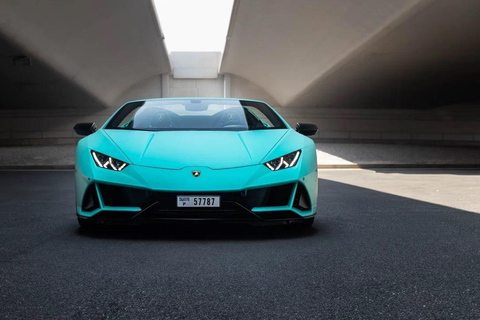 Experience Dubai in a Lamborghini