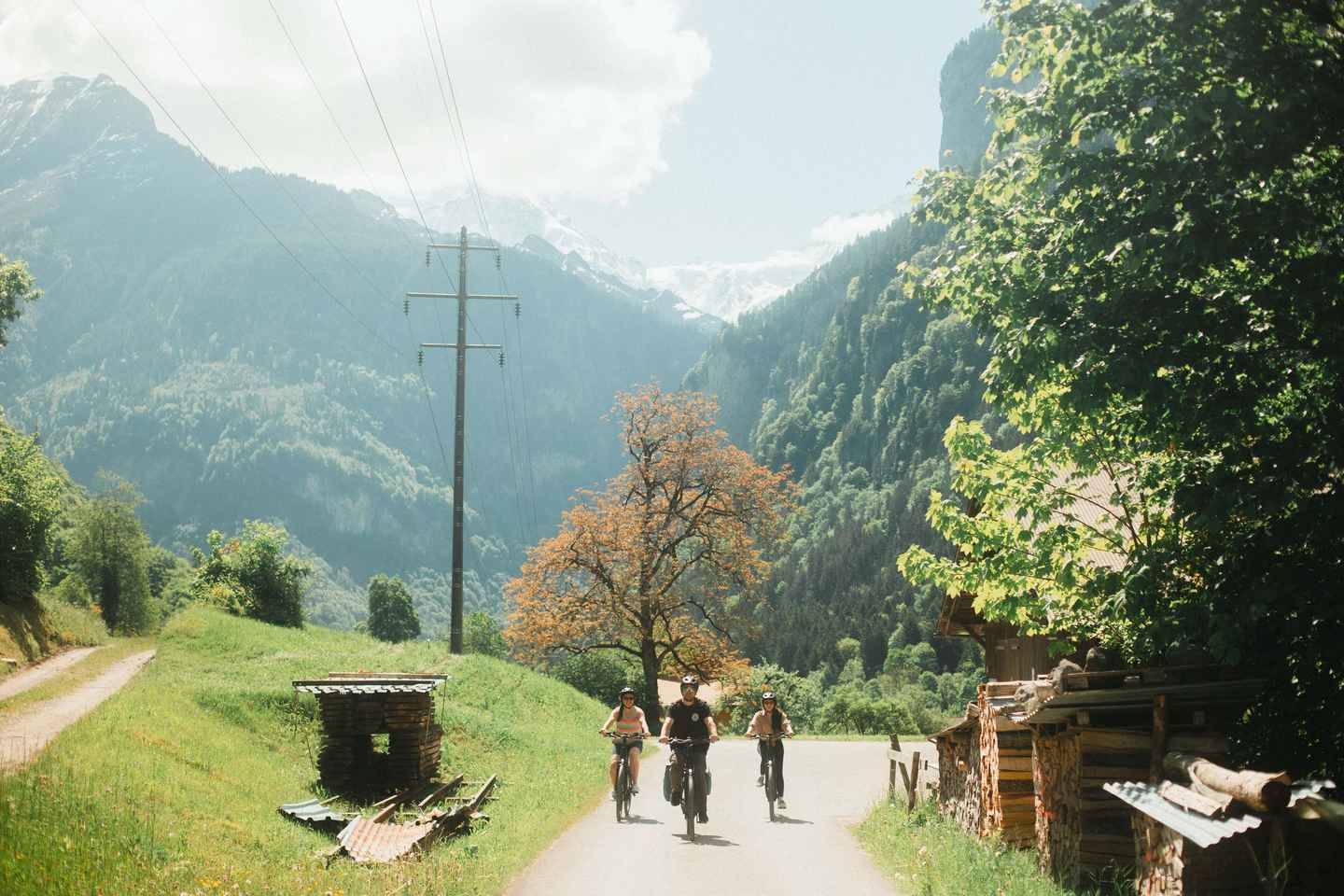 Interlaken Valley E-Bike Tour: Rivers, Lakes & Forests