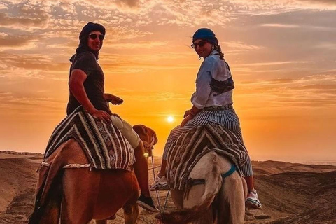 Marrakech:Kamelridning och fyrhjuling med solnedgång,middag och show