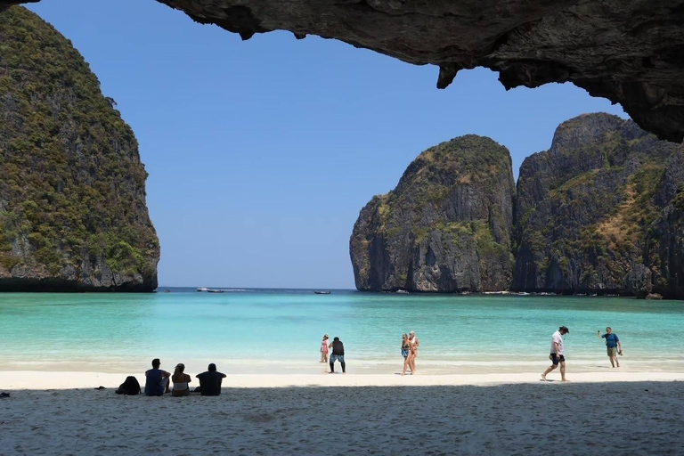 Krabi: Phi Phi Islands &amp; Maya Bay Speedboat Tour mit MittagessenPrivate Tour