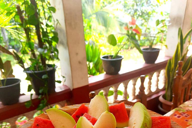 Kandy: Traditional cooking class in a village with transport
