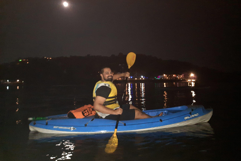 Sigiriya: Full Moon Night Kayaking Adventure