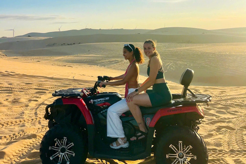 جولة لمدة 5 ساعات بسيارة جيب عند شروق الشمس أو غروبها من مدينة شاطئ موي نيجولة خاصة بسيارات الجيب عن