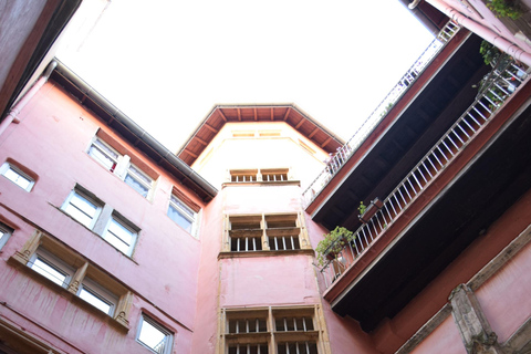 Lyon: Guided walk through the heart of the secret traboules