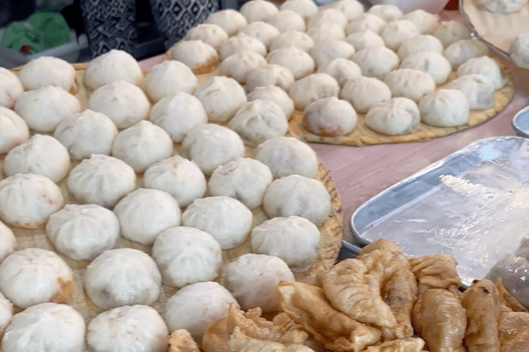 Taste hidden street food in Seoul with a 2.5h food tour Taste hidden street food in Seoul