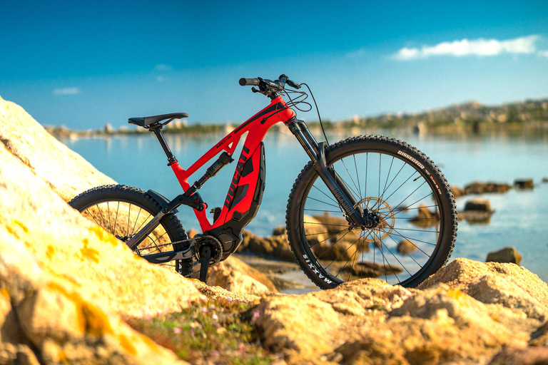 San Pantaleo: MonteMoro premium e-bike tour Ducati e-bikesWycieczka e-rowerem z pięknymi e-rowerami premium DUCATI MIG-S