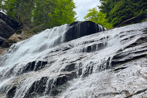 Watervallen Tour vanuit Sarajevo: Wandeling en Bosnische Lunch