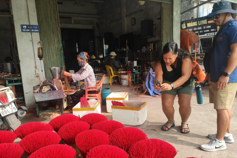 Hanoi: Incense Village & Hat Village or Lacquer SMALL GROUP Afternoon: Hanoi Hat Village & Incense Village - SMALL GROUP