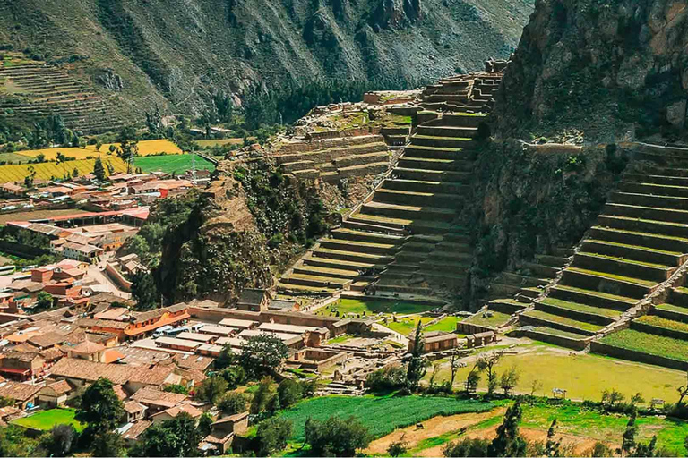 Cusco: Helicopter Excursion over the Sacred Valley with Picnic Included