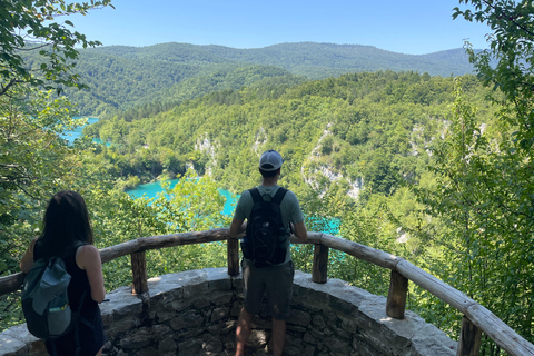 De Zagreb: Lagos de Plitvice com ingresso e excursão de um dia a Rastoke