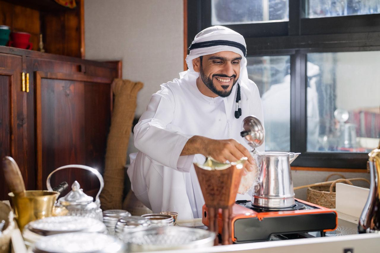 Abu Dhabi: Emirati House Experience with Traditional Food