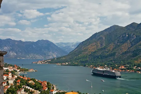 Budva: Kotor, Herceg Novi, Cave, and Lady of the Rocks Tour