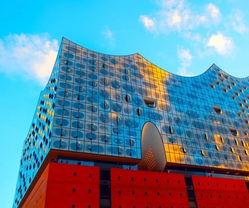 Hamburg: Elbphilharmonie Plaza, Highlights & Surroundings