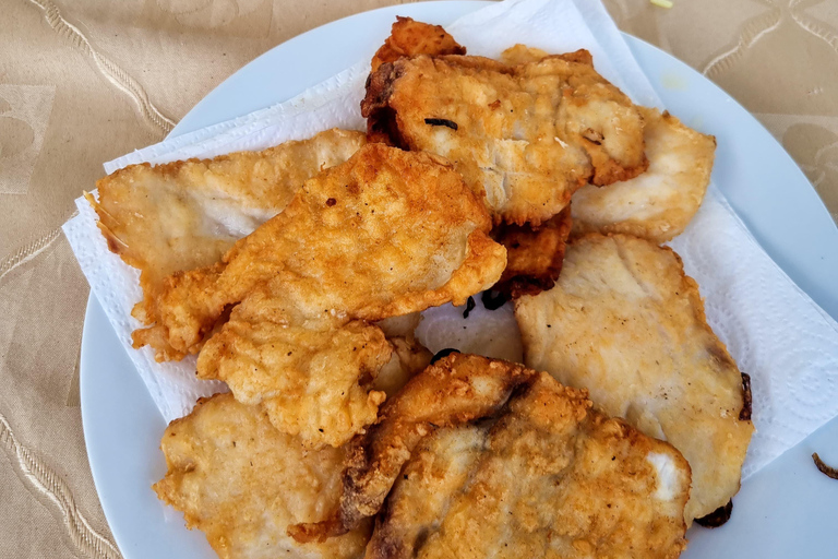 Manaus: Riverside Experience Tour, Fishing, Connection and Lunch Included.