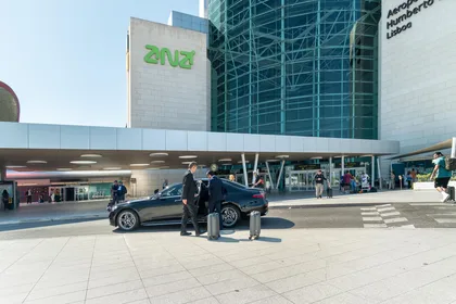 Privater Transfer: Flughafen Lissabon nach/von Sintra