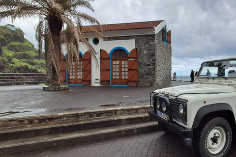 Madeira: Private 4x4 Nature Tour with a Guide Madeira: Private 4x4 Nature Tour with Guide