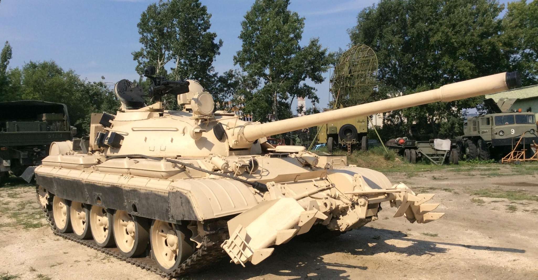 T-55 Tank Driving Heavy Metal Experience - Housity