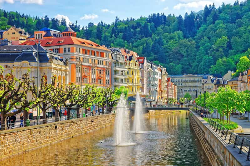 Karlovy Vary : visite de dégustation des sources d'eau chaude ...