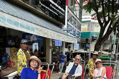 Tour nocturno por Da Nang con comida local-Montar en 3 ruedas-Crucero-Cerveza