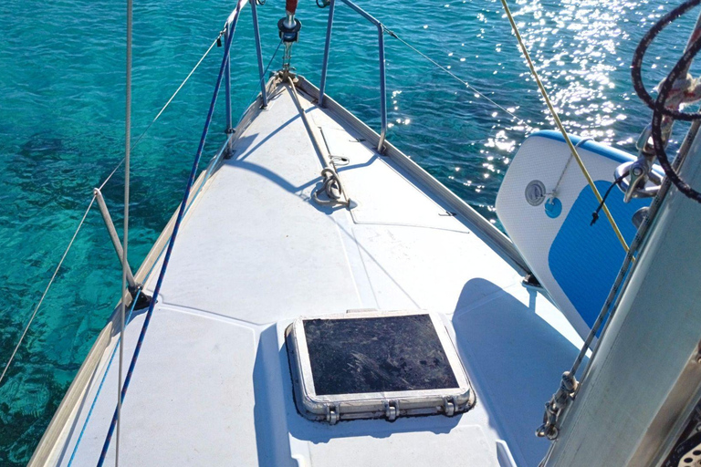 Santa Teresa di Gallura: sailing tour to southern Corsica