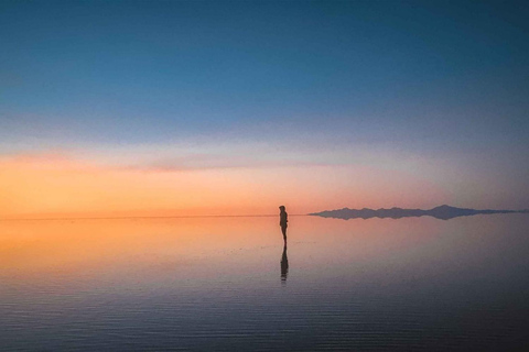 Uyuni: Salt Flats Day Trip with Train Cemetery &amp; Incahuasi