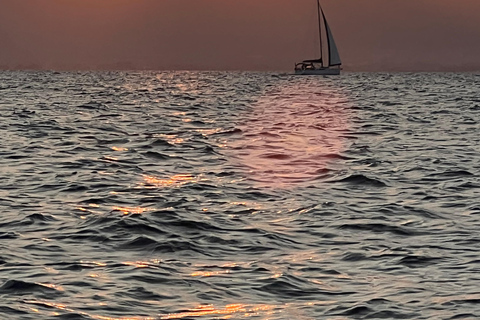 Cagliari: Devil's Saddle Boat Tour with Spritz and Chips