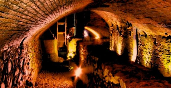 Naples Walking Tour & Underground Ruins Guided tour