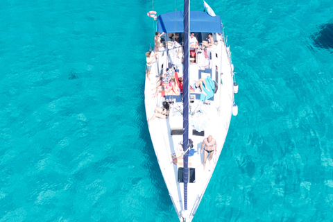 From Stintino: Sailing boat tour with a stop at Cala Reale and lunch on board. Asinara: Sailboat tour with a stop on the island and lunch on board.