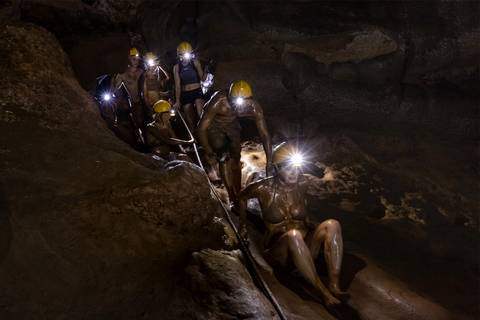 Explore a Dark Cave a partir de Hue: Passeios em grupo em dias pares