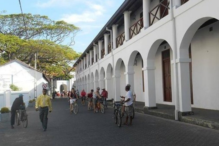 "Galle Urban Exploration: Fort and City Cycling Adventure"