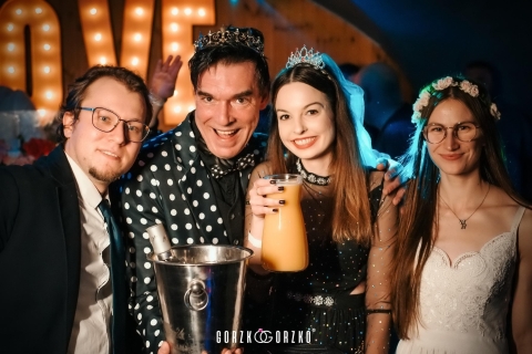 Gdańsk: Polish wedding party with welcome drink Gdańsk: Polish wedding party