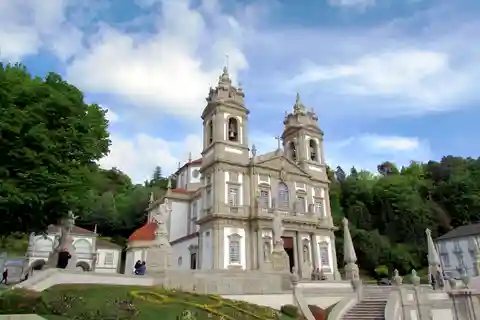 Porto: Tour di Braga e Guimarães di un giorno intero