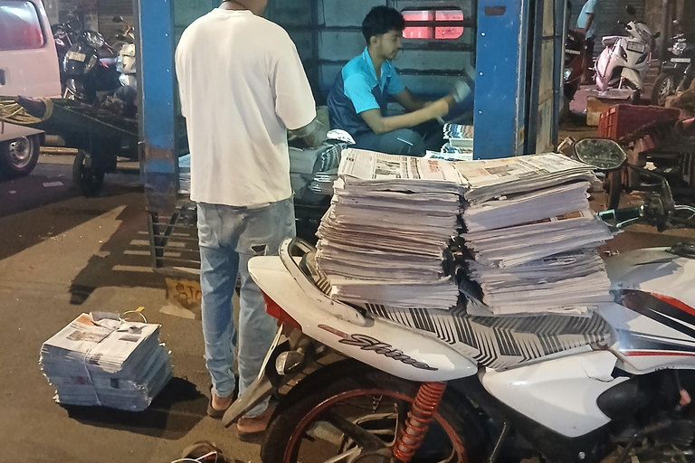 Mumbai: Before the City Roars - Watch Mumbai Wake Up Private Tour with Pick up and Drop