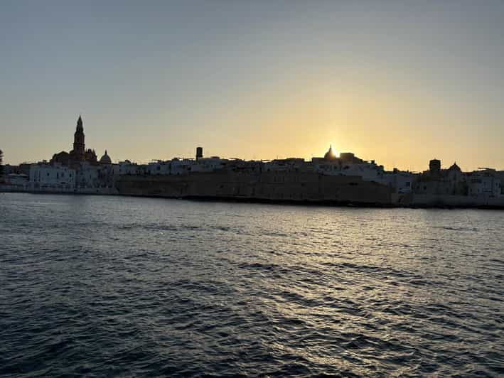 Mini tour in boat on the coast of Monopoli