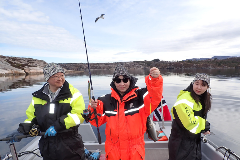 Bergen: Guided Fishing Tour with Outdoor Cooking