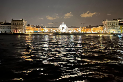 New Year’s Eve Luxury Boat – DJ, Buffet & Open Bar