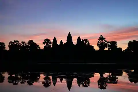 Angkor Wat Sunrise Private Full Day Tour