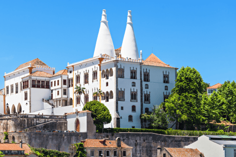 Lisbon: Tour to Sintra, Pena Palace, Cabo da roca, Cascais Lisbon: Tour Sintra, Pena Palace, Cabo da roca, Cascais