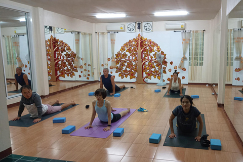 Journée entière de yoga, de méditation et d'immersion dans la culture thaïlandaiseJournée complète de yoga, méditation et immersion dans la culture thaïlandaise