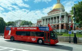 Boston: Hop-on Hop-off Boston Sightseeing Tour with 24 Stops