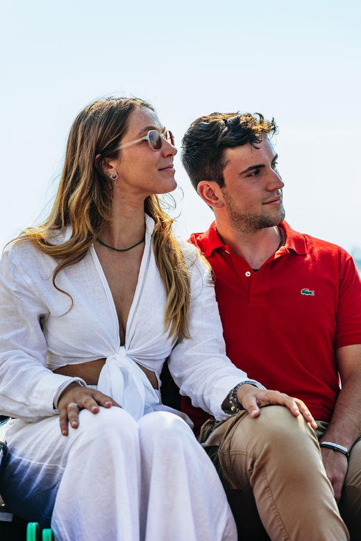 Venice: Private Gondola Ride along Grand Canal
