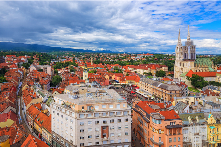 Zagreb: Private Guided Tour with Your Mobile Phone Zagreb: The Gradec Code and the Stone Gate with Kit and Live Guide