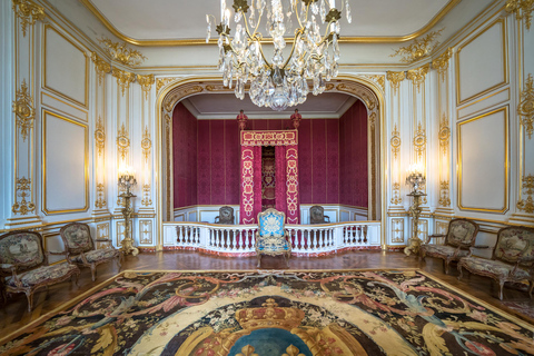 Loire Valley Château of Blois & Wine Tasting Experience