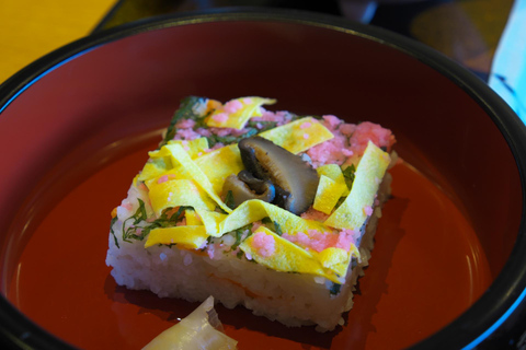 Iwakuni: Food and Drink Tour with Local Guide