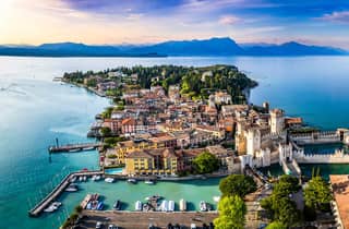Mailand: Gardasee, Salò und Sirmione Tagestour mit Boot ...