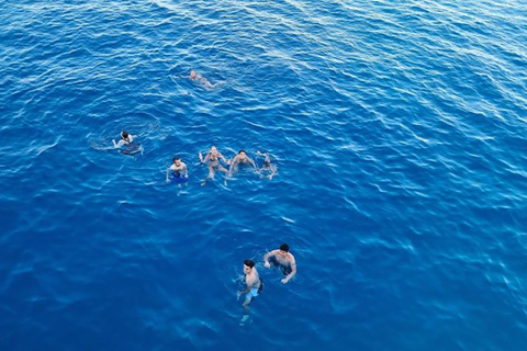 Alanya Relax Coastal Tour de Barco com Almoço e Natação