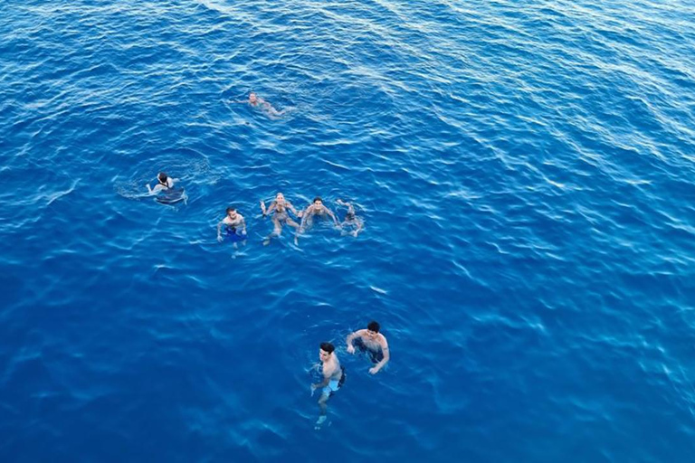Alanya Relax Coastal Tour de Barco com Almoço e Natação