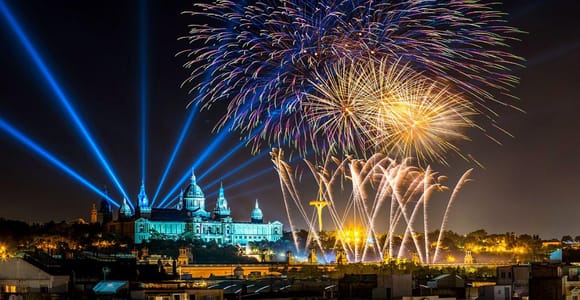 Barcelona: Exclusive New Year&#39;s Eve Speakeasy & Tapas Tour