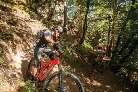 Innsbruck: Arzler Alm Single Trail E-Bike Tour